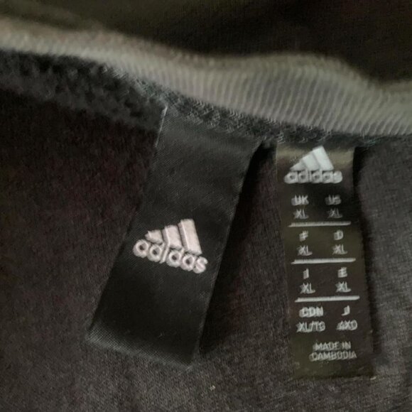 Adidas sweatshirt size XL - Picture 2 of 2